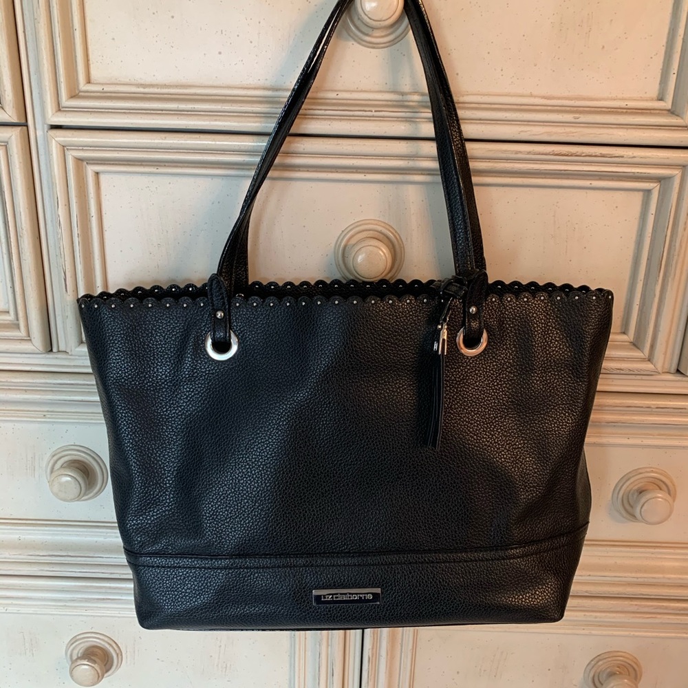 Black leather tote